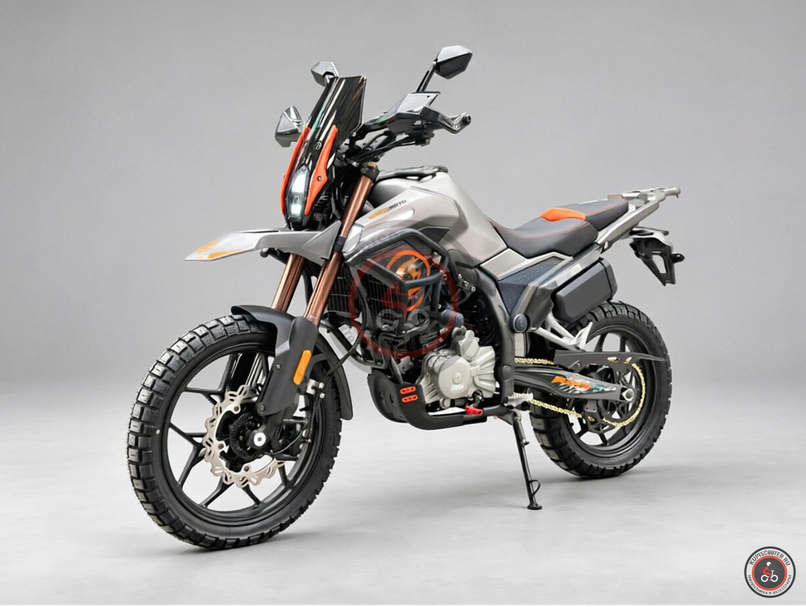 Мотоцикл Regulmoto Cyclone 300 Touring - Емкость топливного бака: 17 л